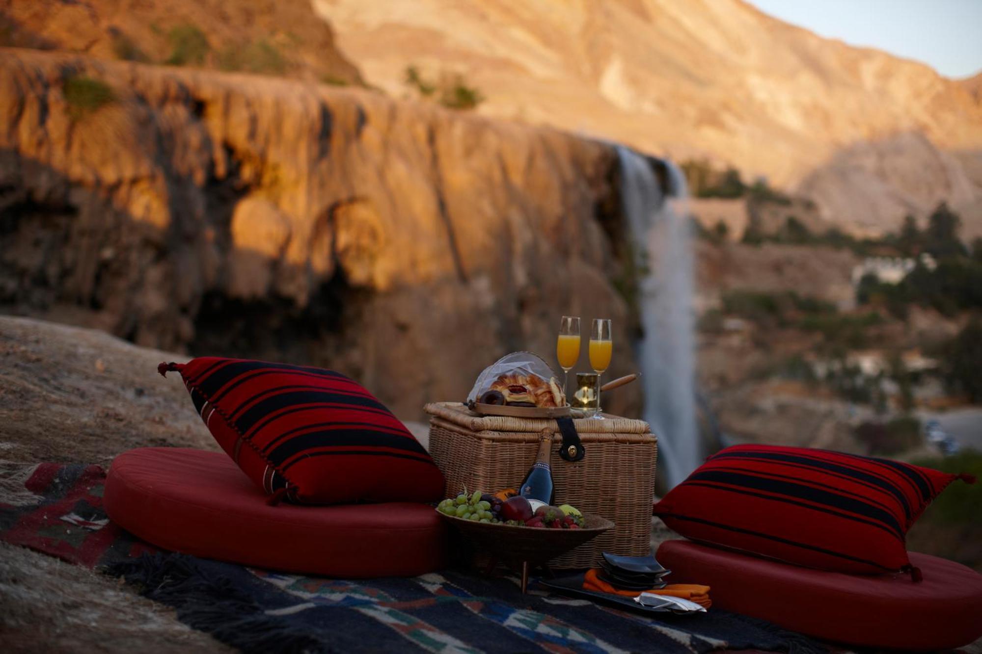 Hotel Ma'In Hot Springs Esterno foto Picnic at Al-Hajar Mountains