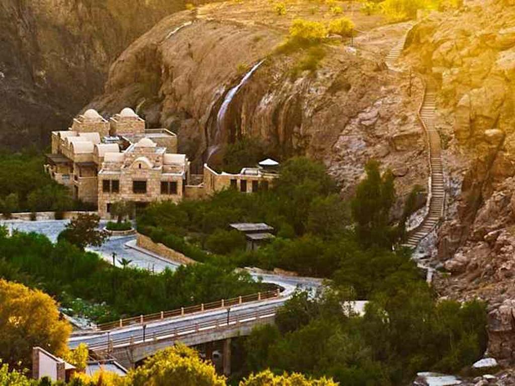 Hotel Ma'In Hot Springs Esterno foto The Seven Falls complex