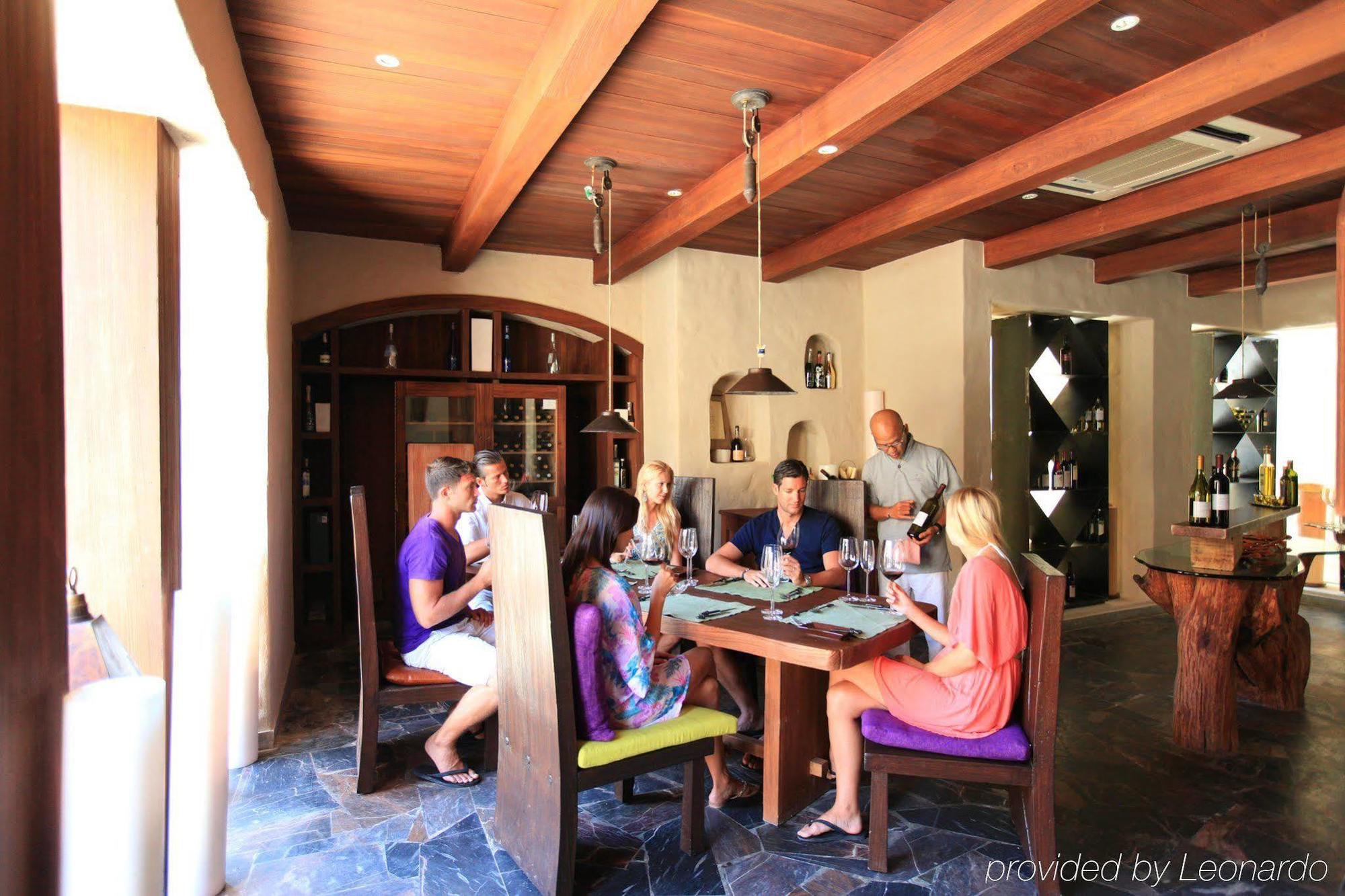 Hotel Ma'In Hot Springs Ristorante foto Wine tasting at the winery