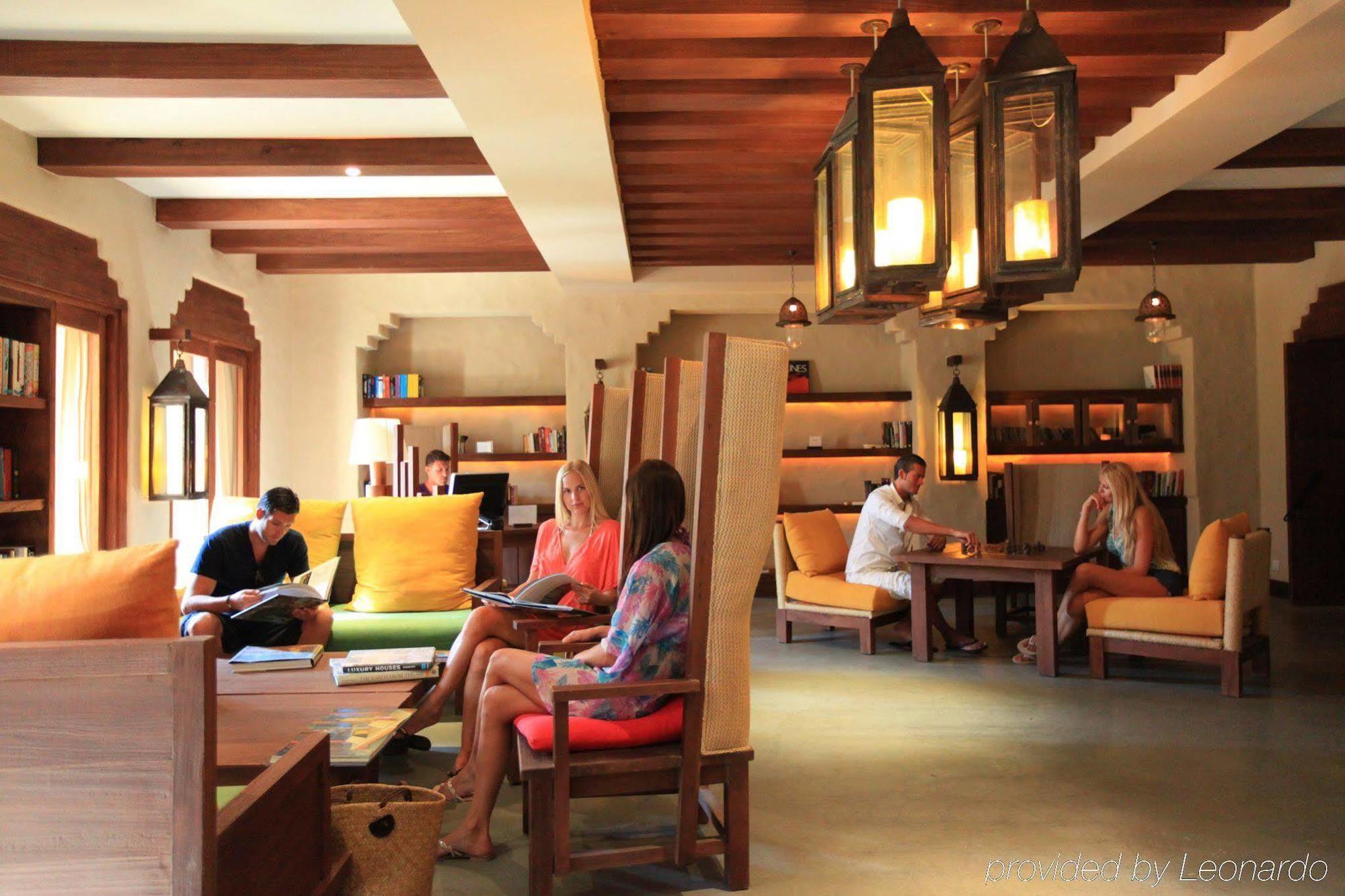 Hotel Ma'In Hot Springs Interno foto The library at the resort